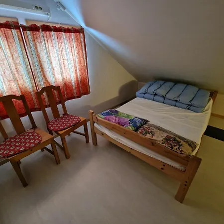 Captivating 6-bed In Lismarka *